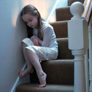 Watchtower a lansat noi instrucţiuni cu privire la abuzul asupra copiilor, dar rezolvă ele problema?